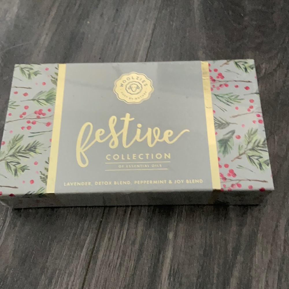 Festive collection essential oil set
